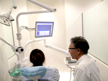 ���j�^�Ńf�[�^���m�F���邱�Ƃ��ł��܂�